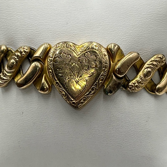 Hall of Providence Vintage
12K Gold Filled Stainless Heart Expansion Bracelet - Picture 2 of 15